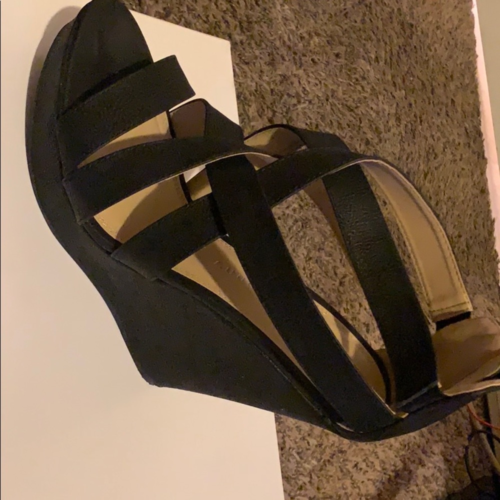 Wedge heels